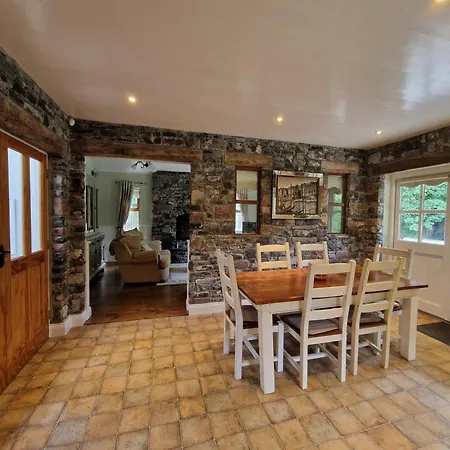 Elegant Traditional Family House Ring Of Kerry *